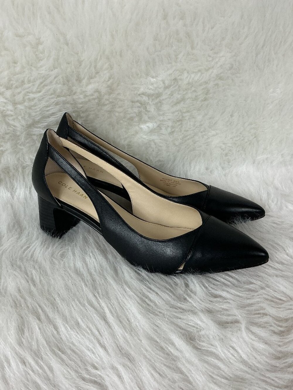 Cole Haan Caia Black Leather Pointed Toe Block Heel Cut Out Pumps 9.5 B